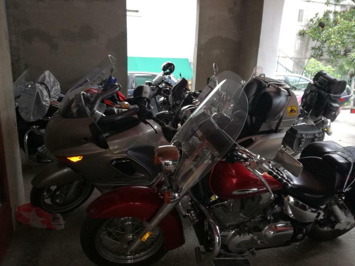 Bak Gostinjska kuća 3*